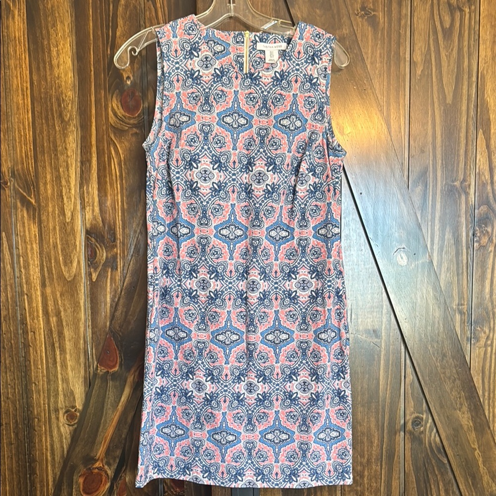 Elegant Sleeveless Patterned Dress